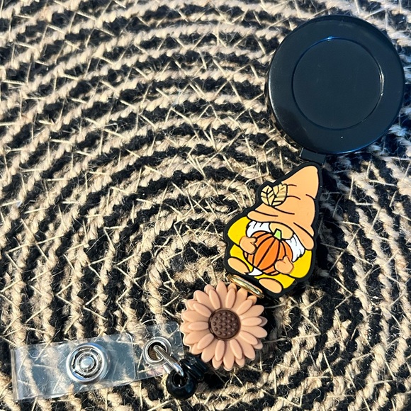 Fall Season Badge Reel - Picture 1 of 1